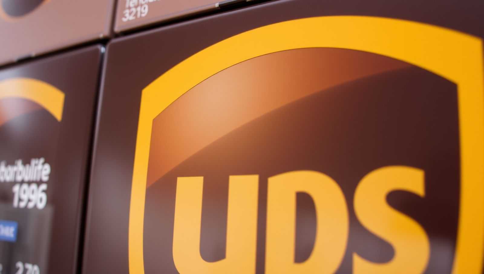 UPS狠裁2万！狂砍亚马逊，利润飙升47%！